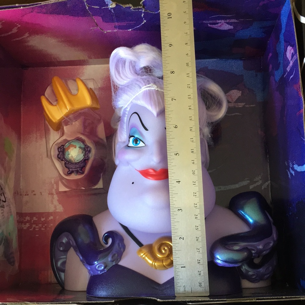DISNEY Villains Ursula Styling Head - Purple and Black (Opened Box) Large Size - Picture 13 of 14